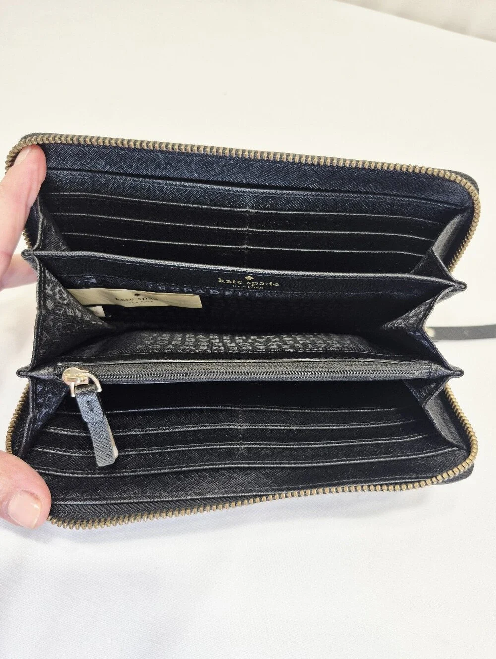 KATE SPADE Laurel Way Neda Saffiano Leather Large Black Ziparound Wallet